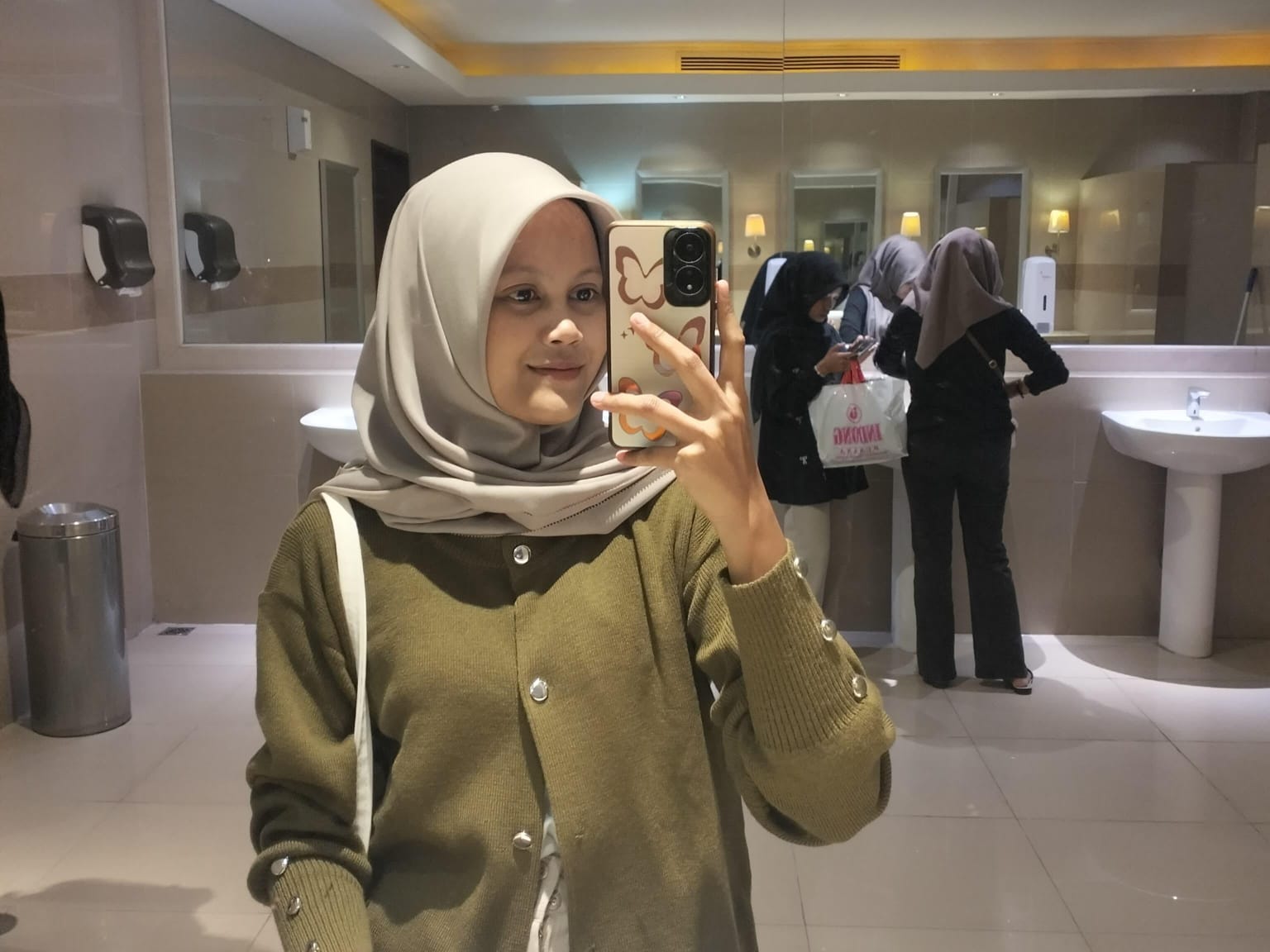 Penulis: Sherlyn Syafira